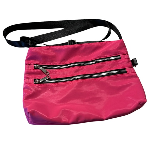 FOUR bag bundle!  Two NWT and one Teal and  one Pink Crossbody Bags - Picture 2 of 16